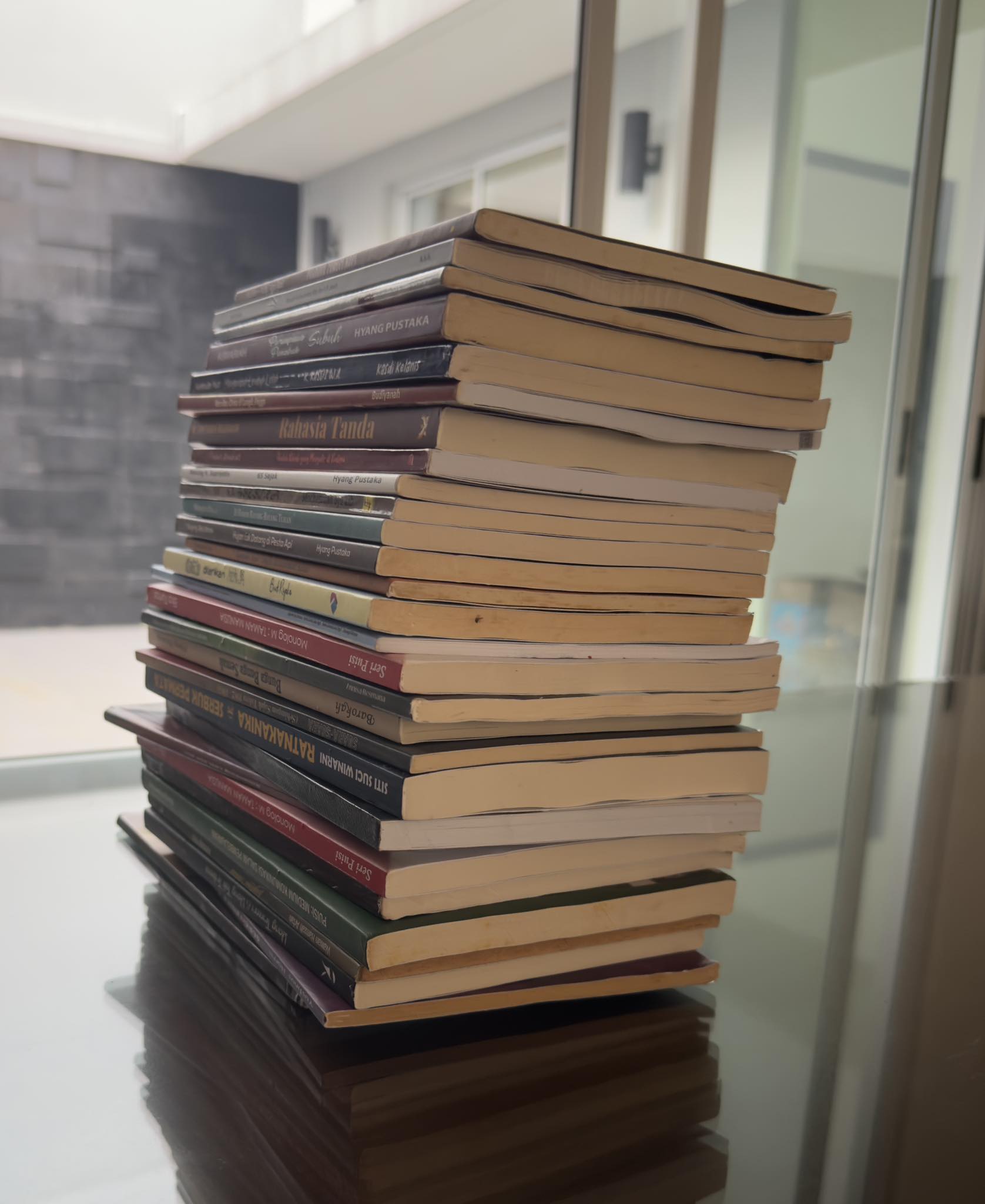 Buku-Pameran